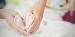 Những nguyên tắc phải thuộc lòng khi chăm sóc mẹ và bé sau sinh thường